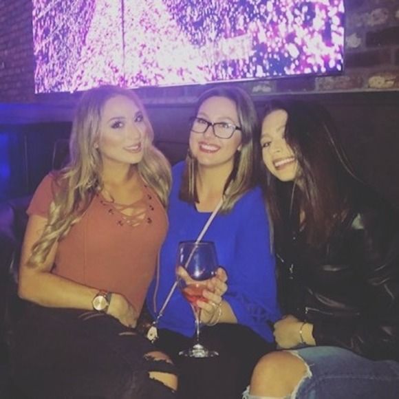 Meet your Posher, Ashley - Picture 1 of 1